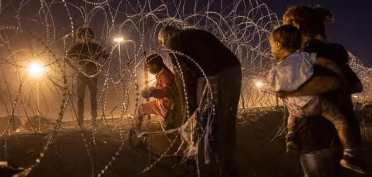 得州兵營美軍士兵開槍互射