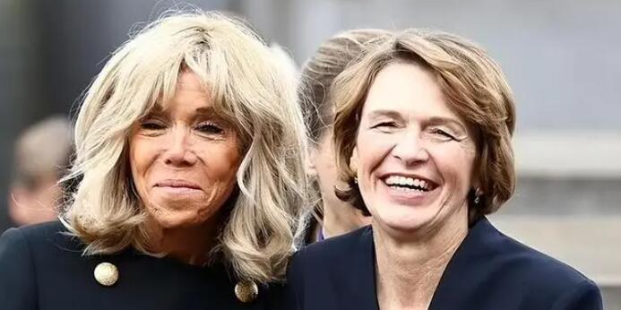 法德總統夫人在猶太人紀念碑前大笑